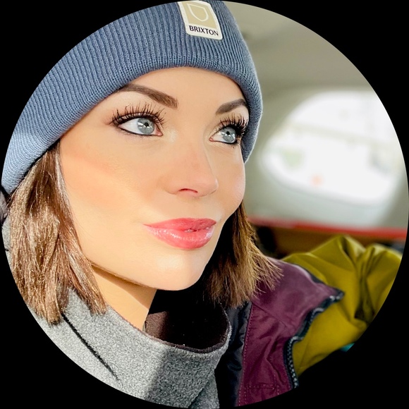 Meet your Posher, Brandy - Picture 1 of 1